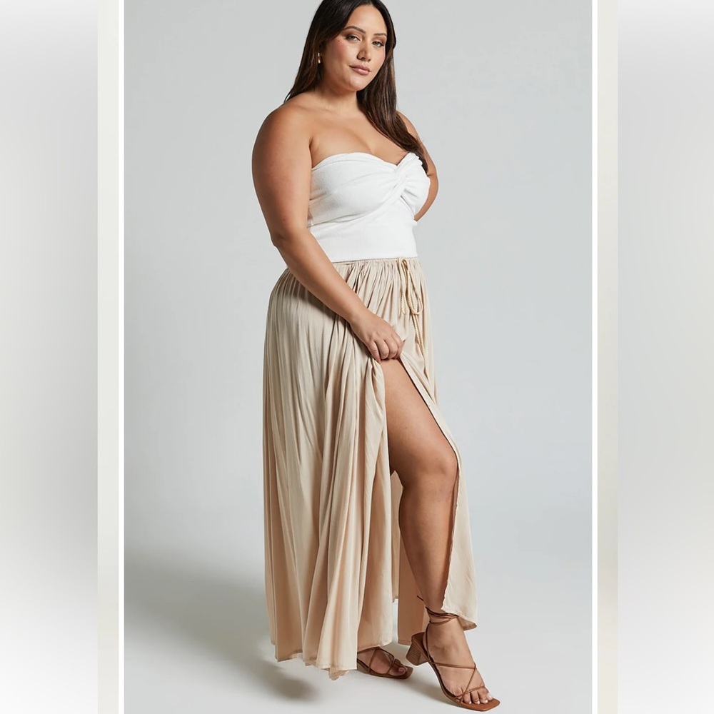 Showpo under the twilight boho Beige A-Line Skirt tassel tie slit - Picture 2 of 12